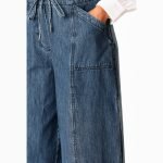 Wide-Leg Denim Cropped Pants - Image 6